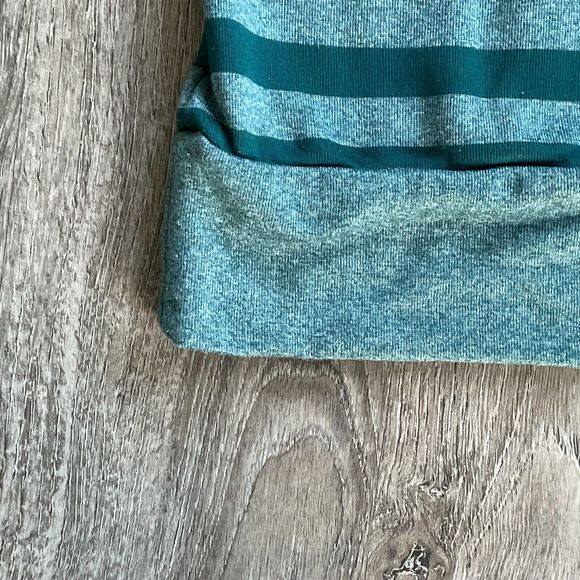 Adidas Sweatshirt Women’s XS Climawarm Green Stripe Lightweight Crew‎ Neck - Picture 10 of 10